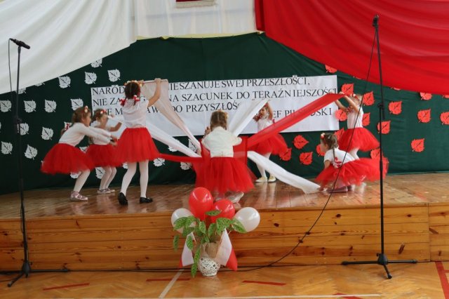 b_1024_768_0_00_images_2023_2024_WYDARZENIA_Niepodleglosc_397790932_803887441539206_5199487538267144894_n